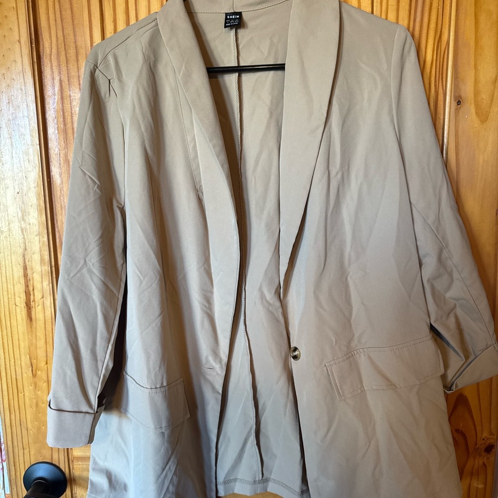 SHEIN Beige Women's Blazer